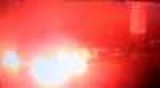Электрическое Тесла неожиданно взорвался на стоянке - было жуткое видео Электрическое Тесла неожиданно взорвался на стоянке - было жуткое видео